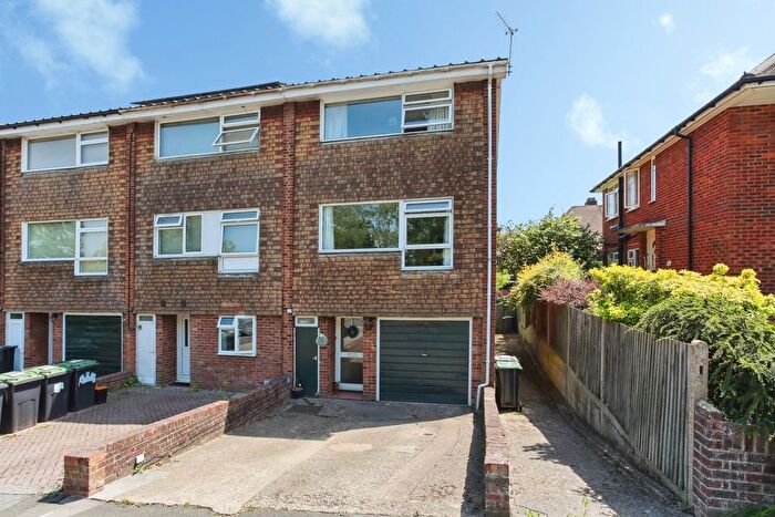 4 Bedroom End Of Terrace House For Sale In Quarry Hill Road, Tonbridge, Kent, TN9