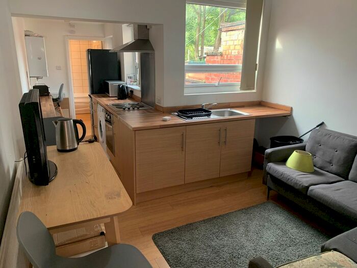 3 Bedroom Terraced House To Rent In Brailsford Road, Manchester, M14