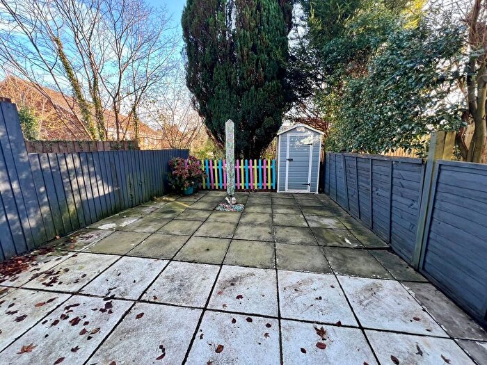 3 Bedroom Property For Sale In Burgess Meadows, Johnstown, Carmarthen, SA31