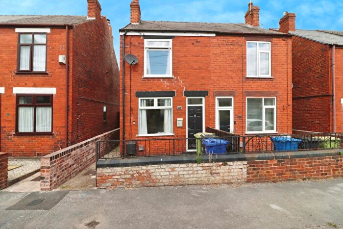 3 Bedroom Semi-Detached House For Sale In Victoria Avenue, Chesterfield, Derbyshire, S43