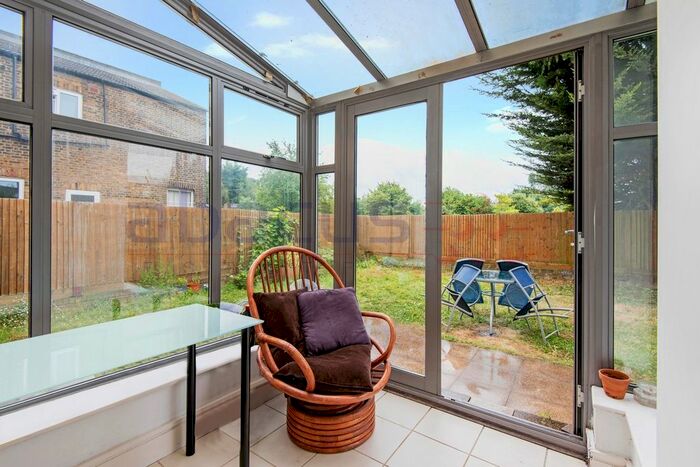 3 Bedroom Flat To Rent In Crediton Heights, Okehampton Road, Kensal Rise, NW10