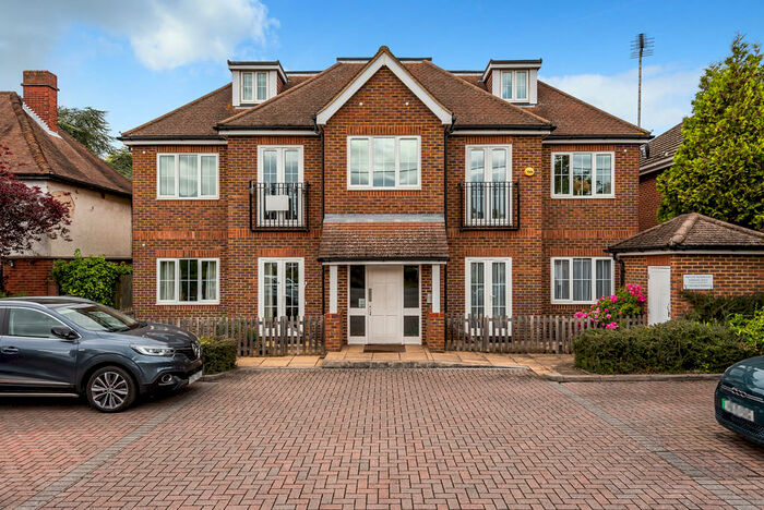 1 Bedroom Apartment To Rent In Reading Road, Winnersh, RG41