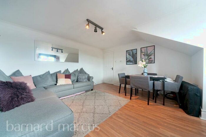 1 Bedroom Flat To Rent In Elgin Road, Wallington, SM6