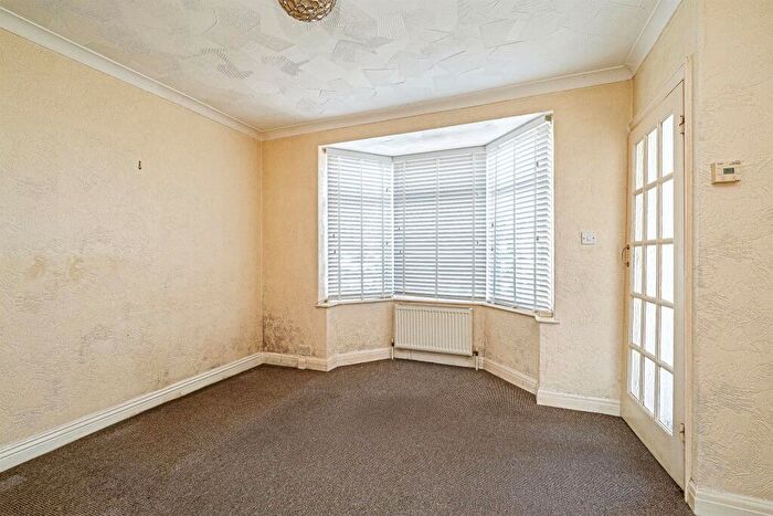 2 Bedroom Terraced House For Sale In Glebe Road, Hull, HU7