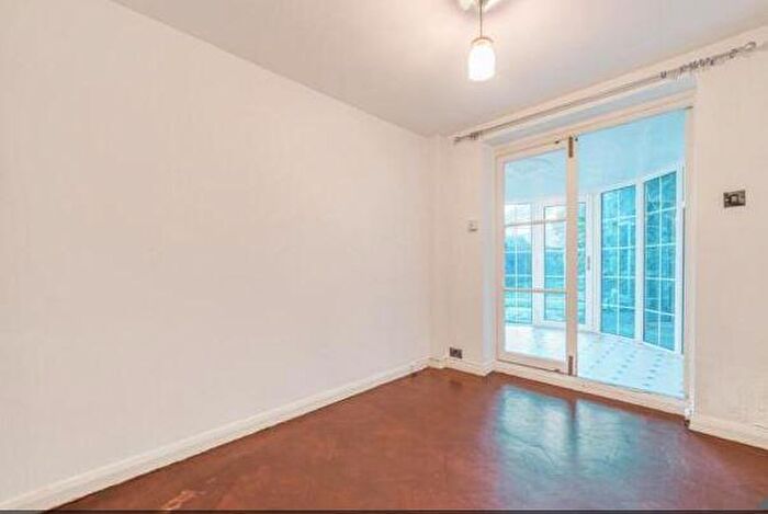 4 Bedroom Terraced House To Rent In The Glebe, Chislehurst, BR7