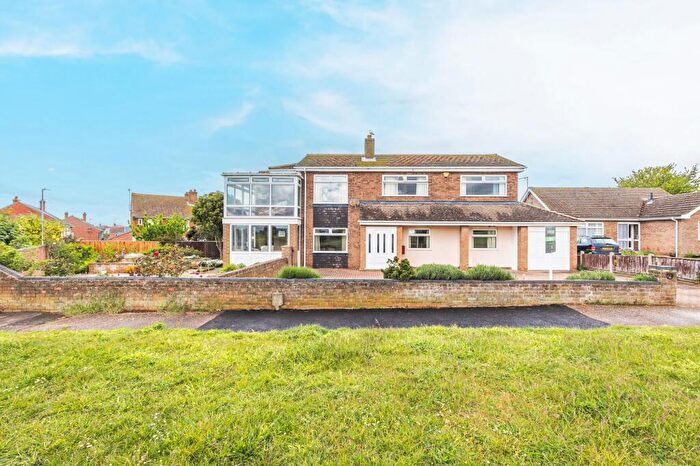 4 Bedroom Detached House For Sale In Detached Coastal Home In Hunstanton, PE36
