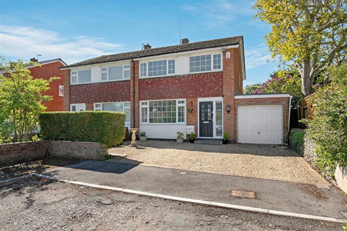 3 Bedroom Semi-Detached House For Sale In Stanford Close, Frampton Cotterell, Bristol, BS36