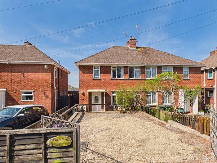 3 Bedroom Semi Detached House For Sale In Podsmead Road, Gloucester, GL2