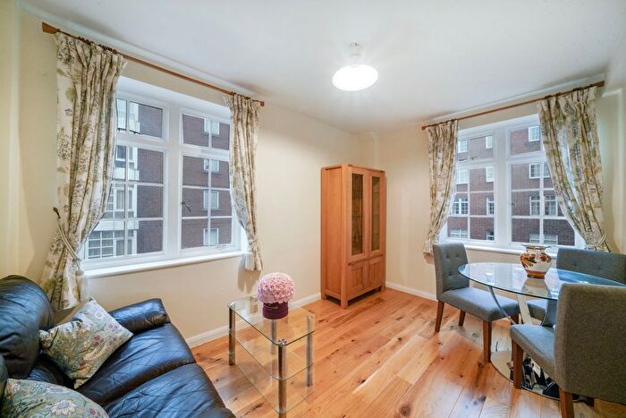 1 Bedroom Flat To Rent In Langford Court, Abbey Road, NW8