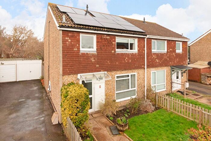 3 Bedroom Semi Detached House For Sale In Gaveston Road, Harwell, OX11