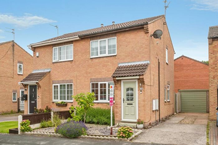 2 Bedroom Semi-Detached House For Sale In Pasture Close, Armthorpe, Doncaster, DN3