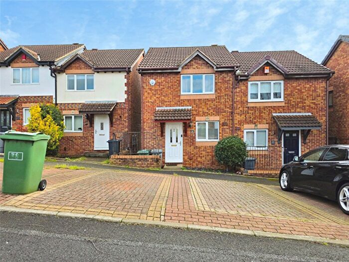 2 Bedroom Semi Detached House To Rent In Heath Grove, Soothill, Batley, West Yorkshire, WF17