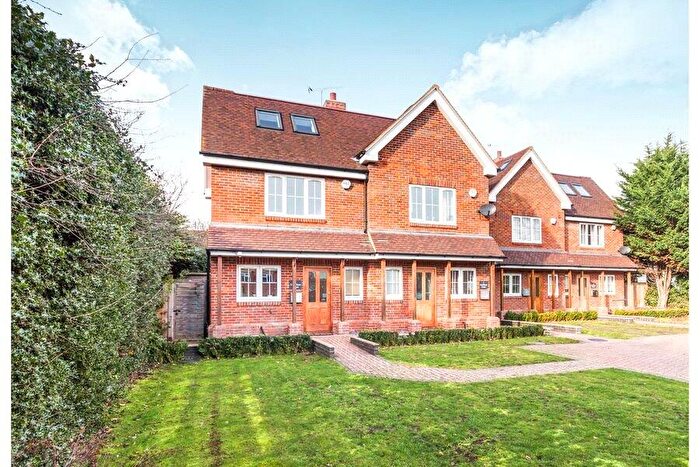 3 Bedroom Semi-Detached House For Sale In Thorndown Lane, Windlesham, Surrey, GU20