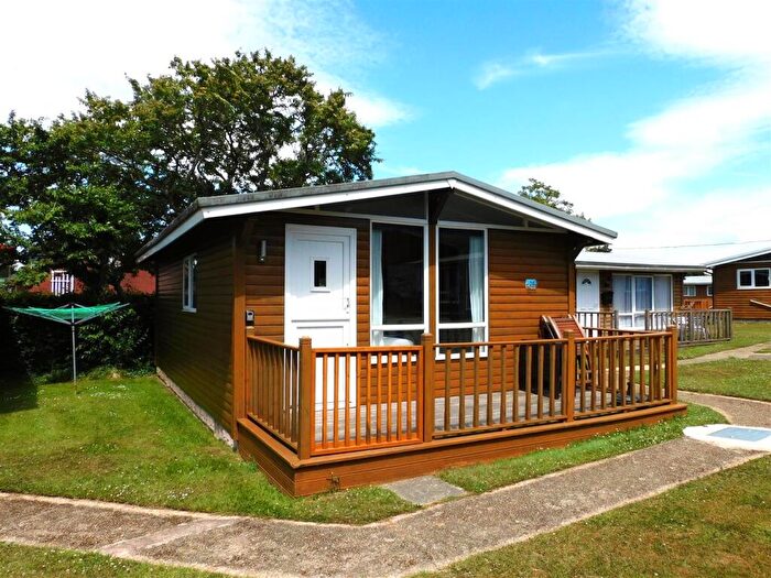 2 Bedroom Chalet For Sale In Seaton Down Road, Seaton, EX12