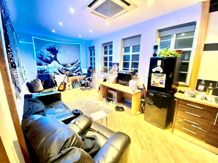 2 Bedroom Flat To Rent In Mary Street, Sheffield, S1