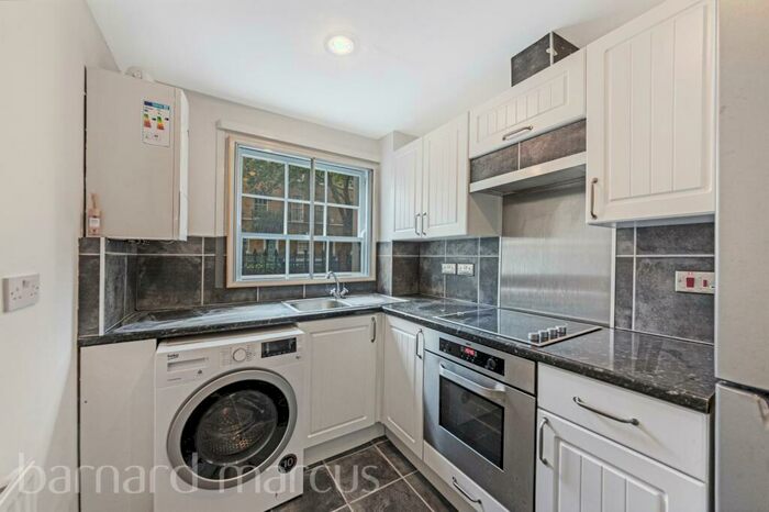 1 Bedroom Maisonette To Rent In Camberwell New Road, Greater London, SE5