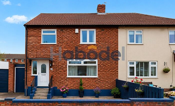 3 Bedroom Semi Detached House To Rent In Dellfield Drive, Pennywell, Sunderland, SR4