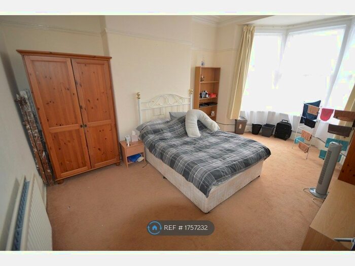 3 Bedroom Flat To Rent In Addycombe Terrace, Newcastle Upon Tyne, NE6