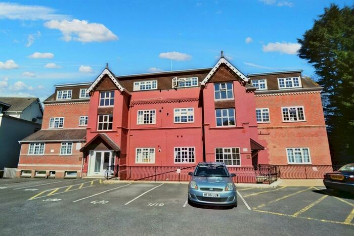 2 Bedroom Flat To Rent In Bournemouth, BH2