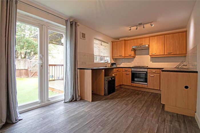 3 Bedroom Terraced House For Sale In Sunningdale Way, Gainsborough, Lincolnshire, DN21