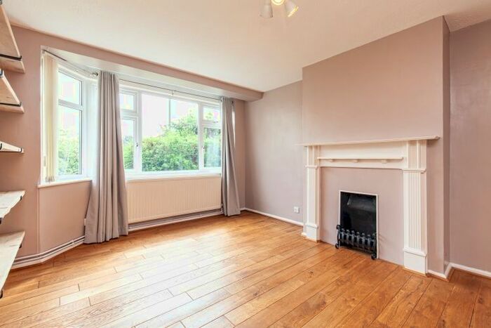 2 Bedroom Maisonette To Rent In Hillsborough Close, Oxford, OX4