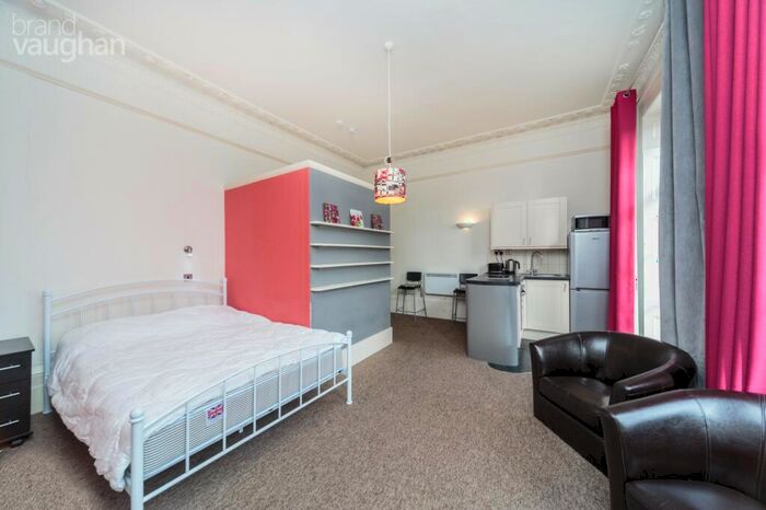 Flat To Rent In Montpelier Road, Brighton, East Sussex, BN1