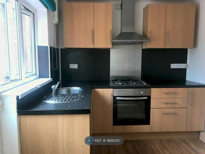 1 Bedroom Flat To Rent In Hendre Farm Drive, Newport, NP19