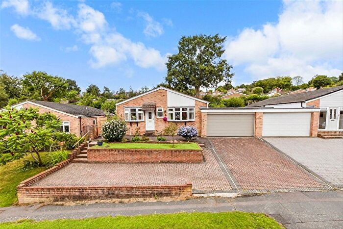 3 Bedroom Detached Bungalow For Sale In Medway, Crowborough, East Sussex, TN6