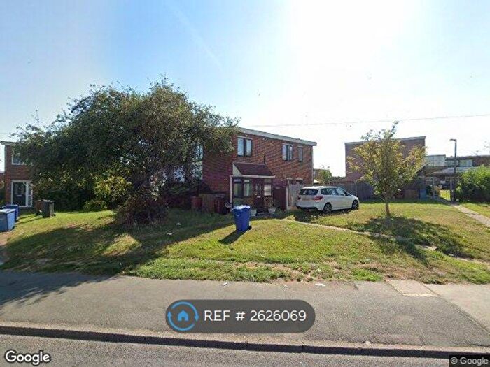 3 Bedroom Semi Detached House To Rent In Southend Road, Stanford-Le-Hope, SS17