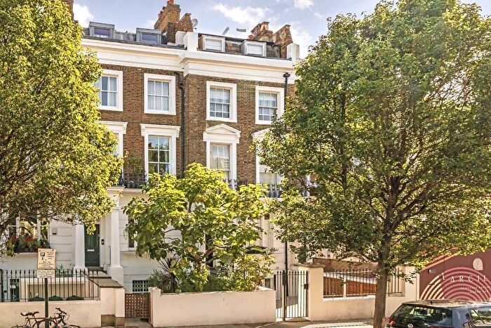 1 Bedroom Flat For Sale In Ledbury Road, Notting Hill, W11