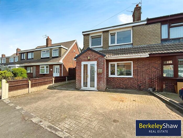 3 Bedroom Semi-Detached House For Sale In Roseland Close, Liverpool, L31