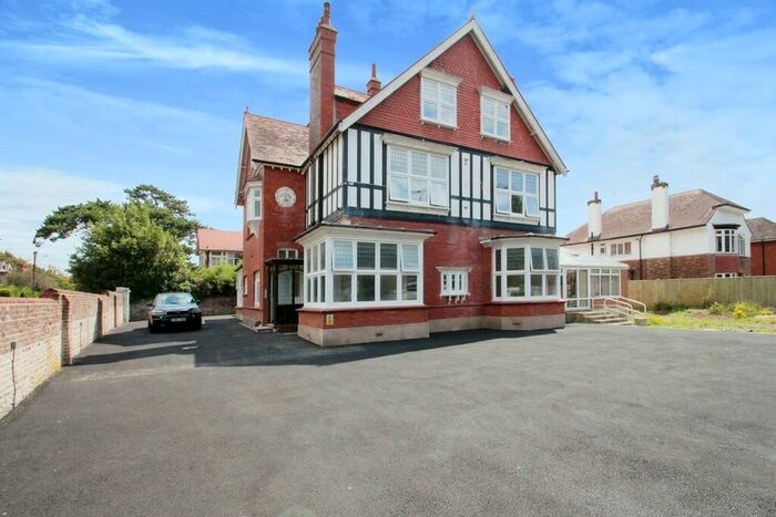 2 Bedroom Flat To Rent In Heene Road, Worthing, BN11