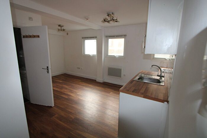 Studio To Rent In Cranfield Close, West Norwood, SE27