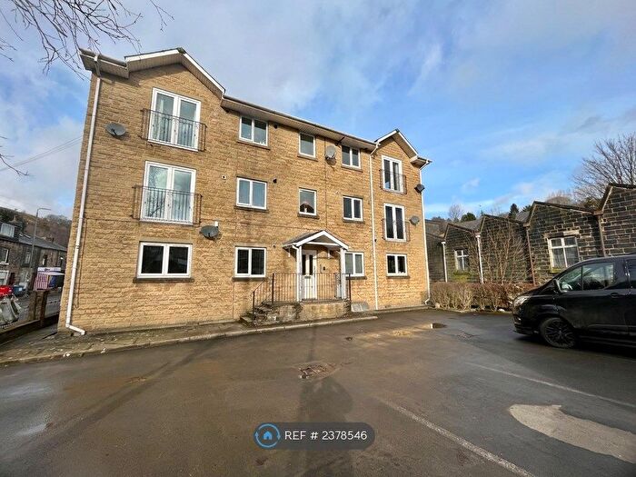2 Bedroom Flat To Rent In Rochdale Road, Todmorden, OL14