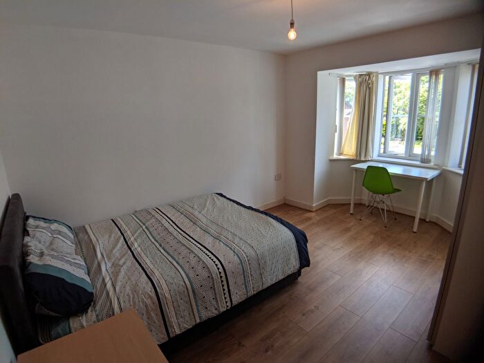 3 Bedroom Flat To Rent In Bed – Mitford Road, Withington, M14