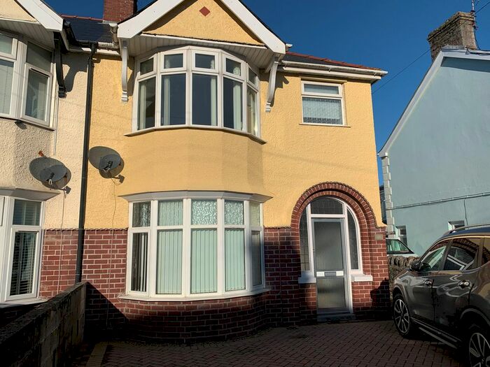 3 Bedroom Semi-Detached House To Rent In New Road, Porthcawl CF36