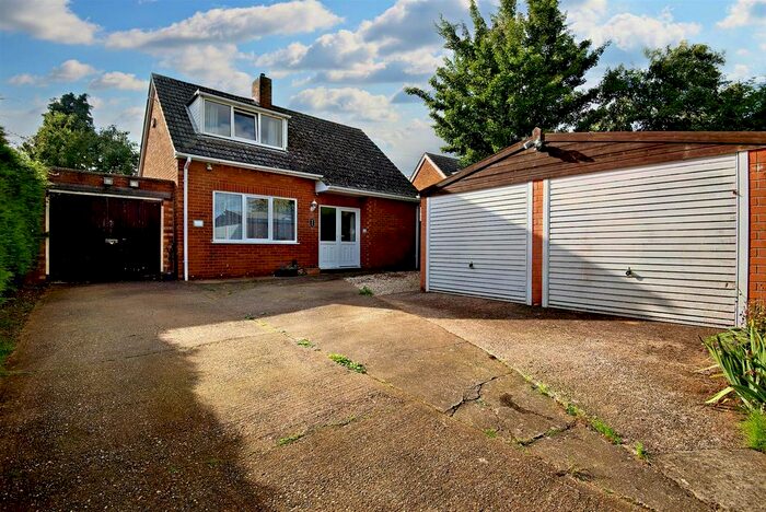3 Bedroom Detached House For Sale In Elm Avenue, Cherry Willingham, Lincoln, LN3