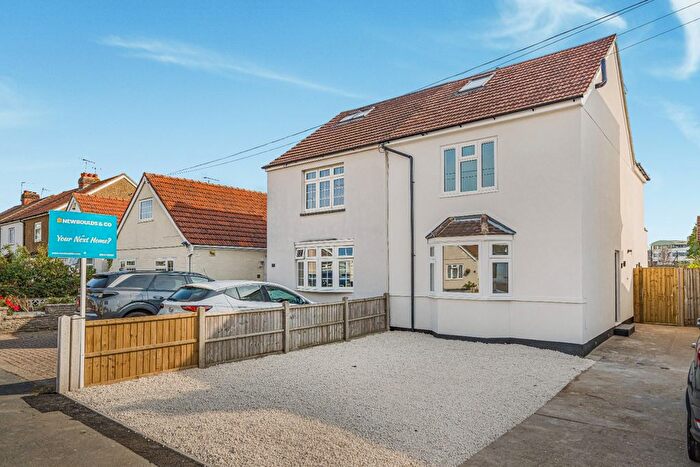 3 Bedroom Semi-detached House For Sale In Doris Road, Ashford, Surrey, TW15