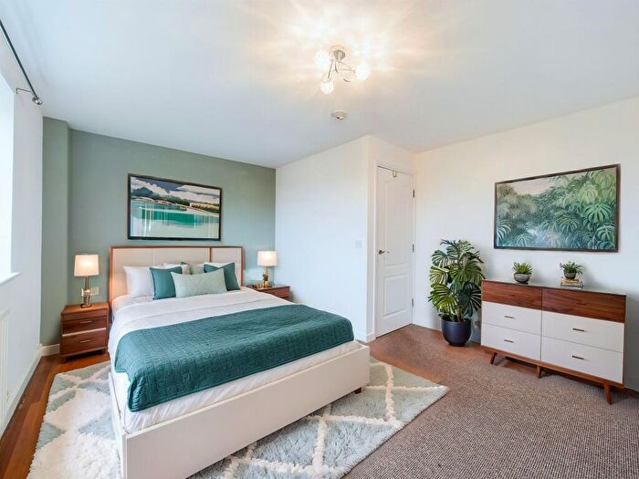 3 Bedroom Town House For Sale In Standhill Road, Carlton, Nottingham, NG4