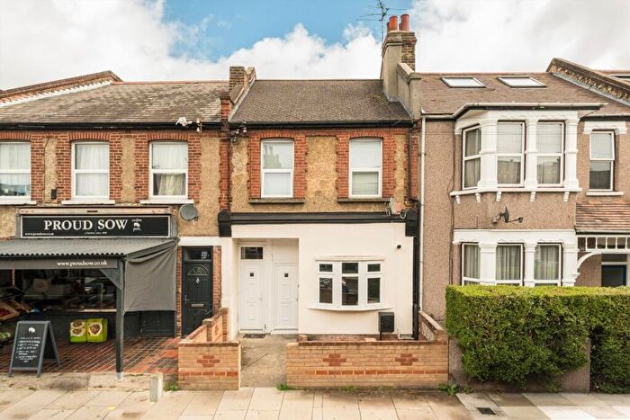1 Bedroom Flat To Rent In Ewhurst Road, Brockley, SE4