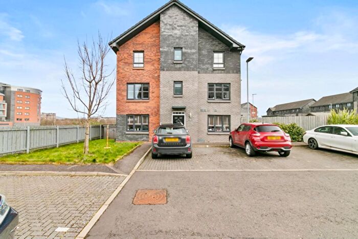 4 Bedroom End Terrace House For Sale In Fingal Avenue, Renfrew, PA4