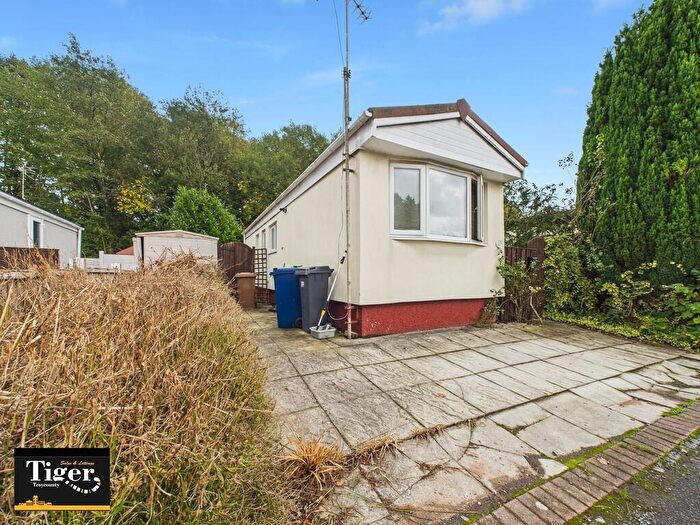 2 Bedroom Mobile Home For Sale In Penwortham Residential Park, Penwortham, PR1