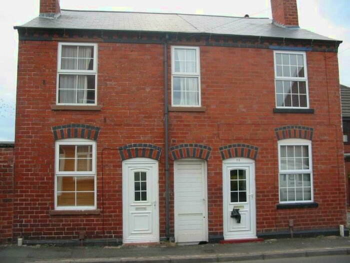2 Bedroom Semi-Detached House To Rent In Bloomfield Street North, Halesowen, West Midlands, B63
