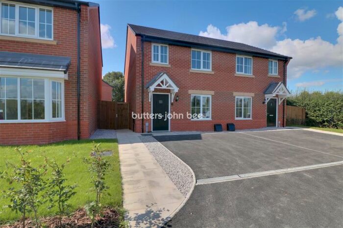 3 Bedroom Semi-Detached House To Rent In William Morrey Close, CW1