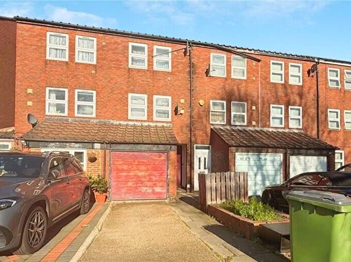 3 Bedroom Terraced House For Sale In Galsworthy Close, London, SE28