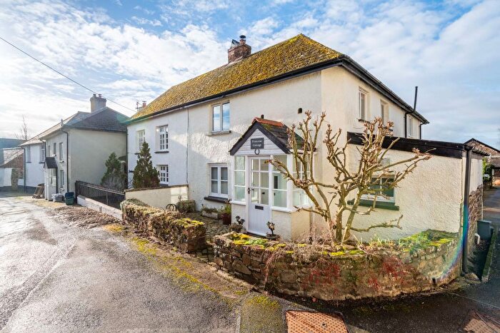 3 Bedroom Semi-detached House For Sale In Kings Nympton, Devon, EX37