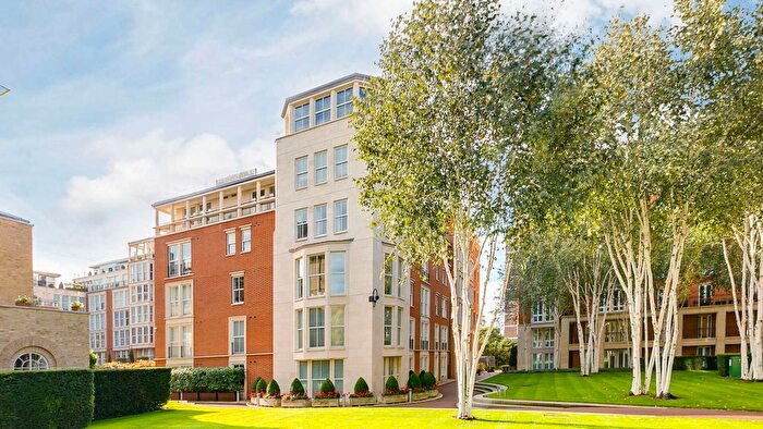 5 Bedroom Flat To Rent In Coleridge Gardens, London, SW10