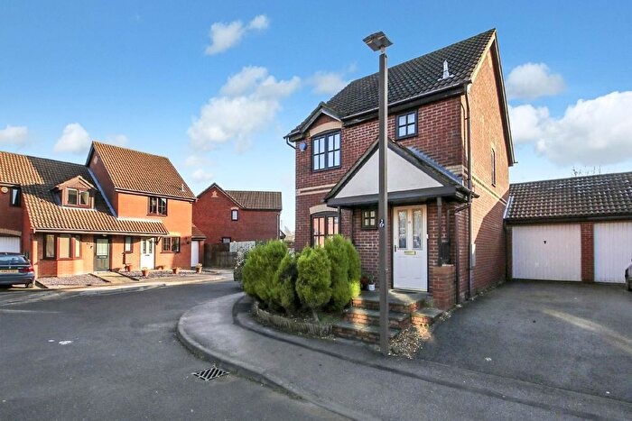 3 Bedroom Detached House To Rent In Edstone Place, Emerson Valley, MK4