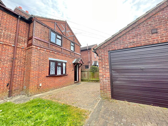 3 Bedroom Semi-Detached House For Sale In Richmond Way, Leverington, PE13