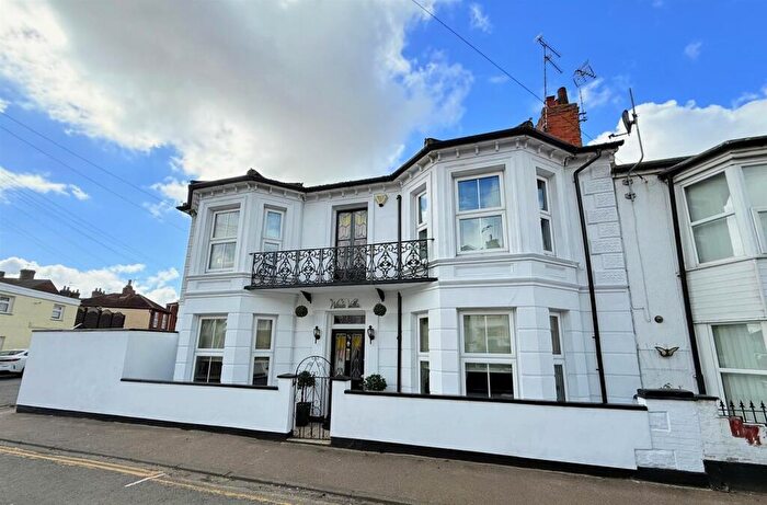 4 Bedroom End Of Terrace House For Sale In St. Georges Road, Great Yarmouth, NR30